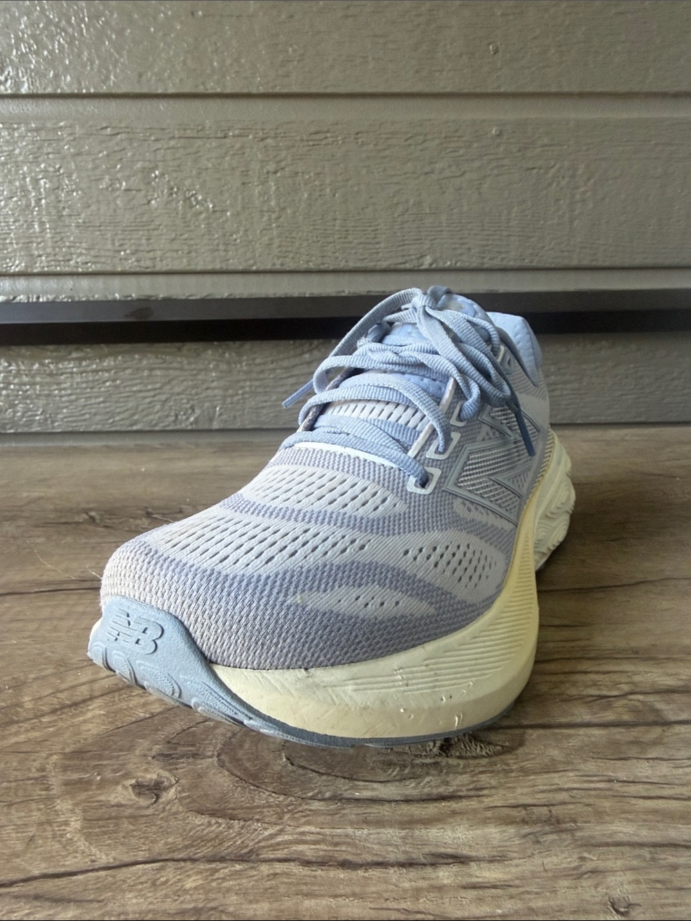 New Balance Women's Pale Blue Running Shoes - Cushioned Trainer size 9.5